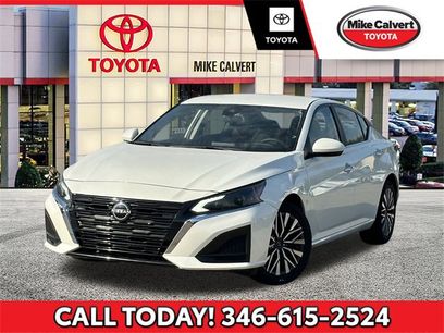 Used 2023 Nissan Altima 2.5 SV