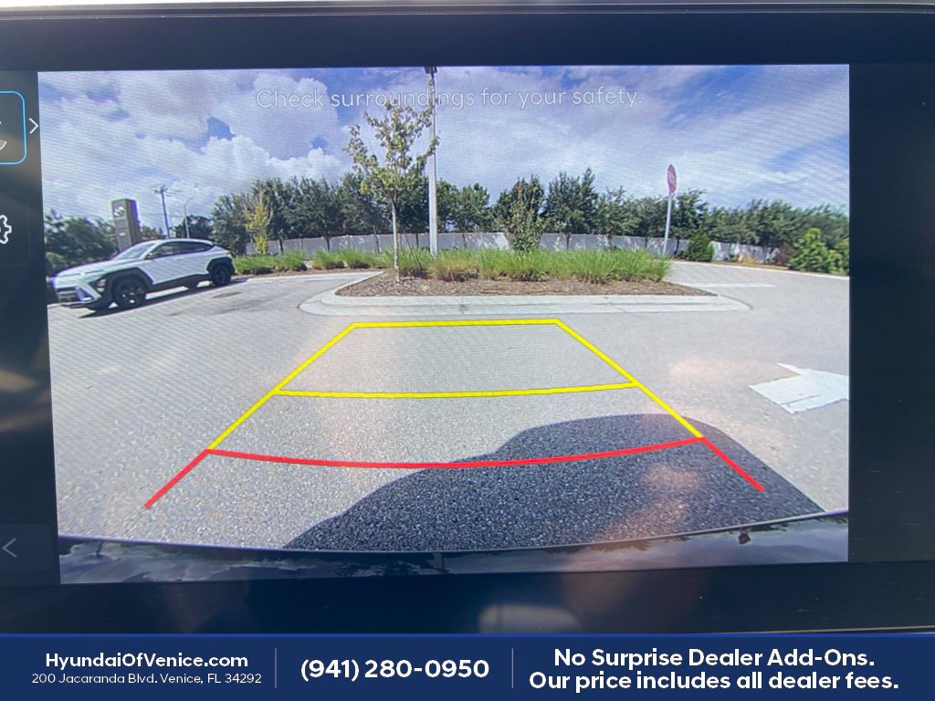 Certified 2025 Hyundai Santa Fe SEL FWD image 4