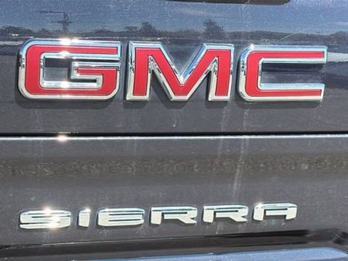 Used 2025 GMC Sierra 1500 SLT AWD/4WD image 28