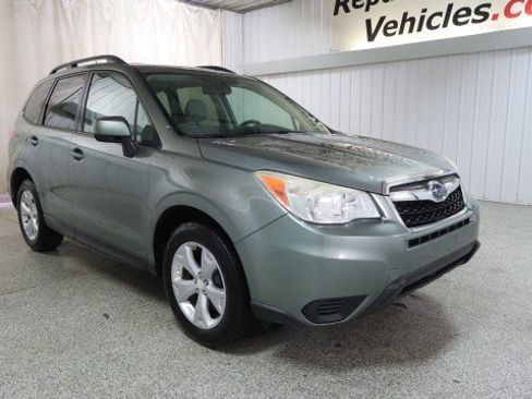 Used 2014 Subaru Forester 2.5i Premium w/ All-Weather Package AWD/4WD image 5
