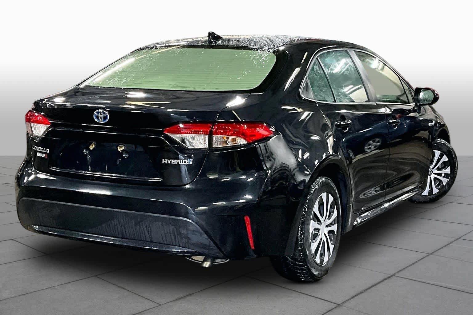 Used 2021 Toyota Corolla LE w/ Carpet Mat Package (TMS) FWD image 13