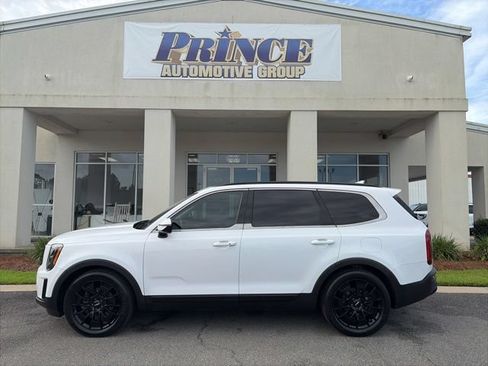 Used 2022 Kia Telluride SX w/ SX Prestige Package AWD/4WD image 2