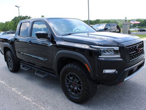 Used 2022 Nissan Frontier PRO-4X w/ Pro-4X Premium Package AWD/4WD image 4
