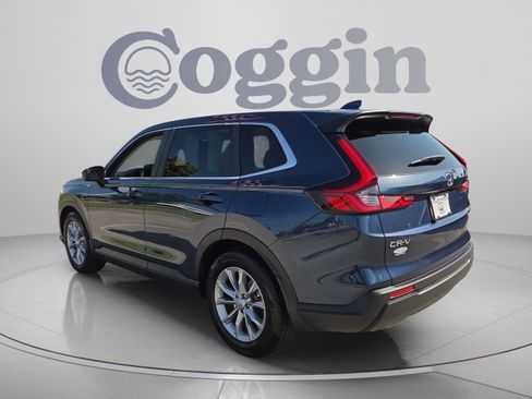 Used 2025 Honda CR-V EX image 3