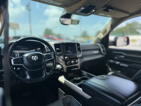 Used 2020 RAM 1500 Laramie AWD/4WD image 30