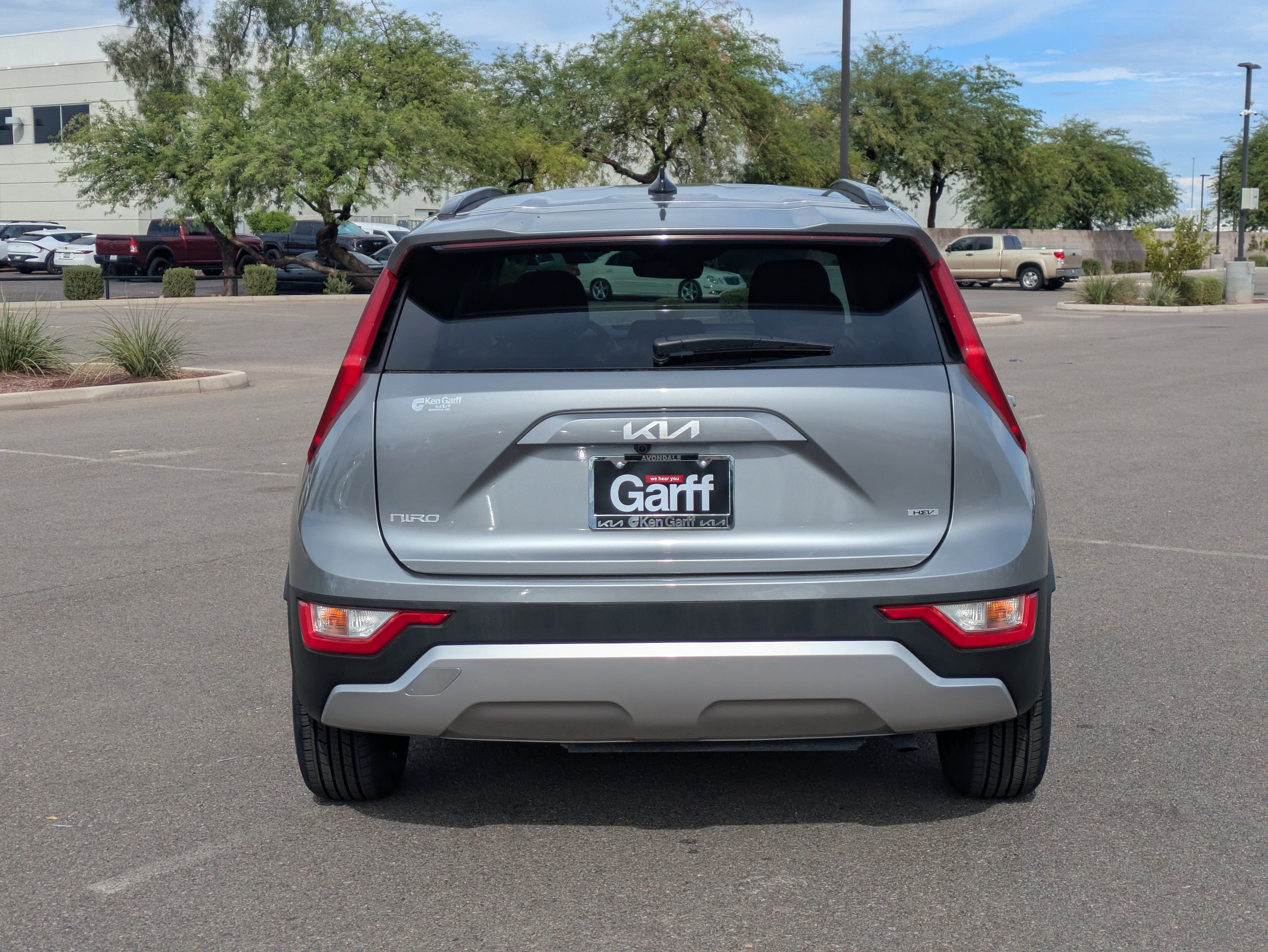 Certified 2025 Kia Niro LX FWD image 4