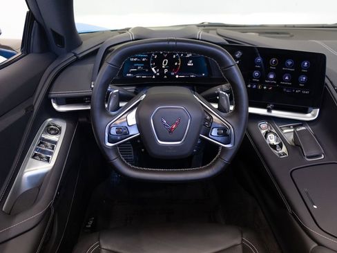 Used 2023 Chevrolet Corvette Stingray Convertible w/ Z51 Performance Package RWD image 21