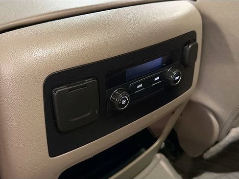 Used 2020 GMC Yukon XL SLT image 27