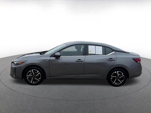Used 2025 Nissan Sentra SV FWD image 9