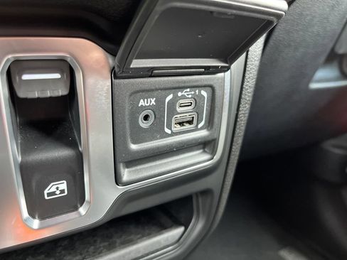 Used 2026 Jeep Wrangler Sport AWD/4WD image 37