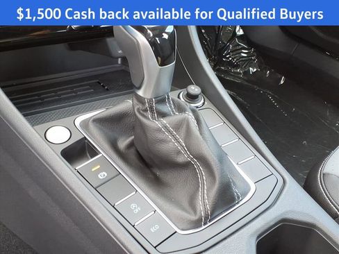 New 2025 Volkswagen Jetta SE image 24