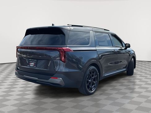 Used 2025 Kia Carnival SX Prestige image 10