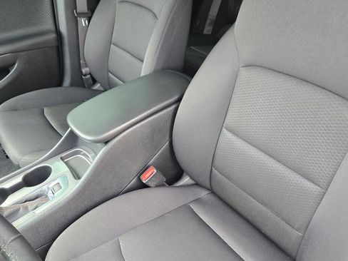 Used 2025 Chevrolet Malibu RS FWD image 17