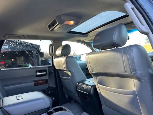 Used 2008 Toyota Sequoia Platinum image 27