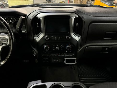 Used 2020 Chevrolet Silverado 1500 LT w/ All-Star Edition image 17