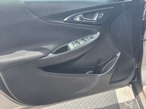 Used 2024 Chevrolet Malibu LT FWD image 18