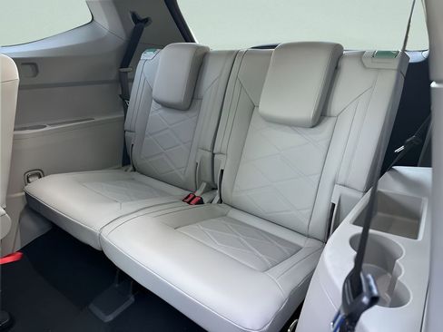 New 2026 Volkswagen Atlas SE image 24