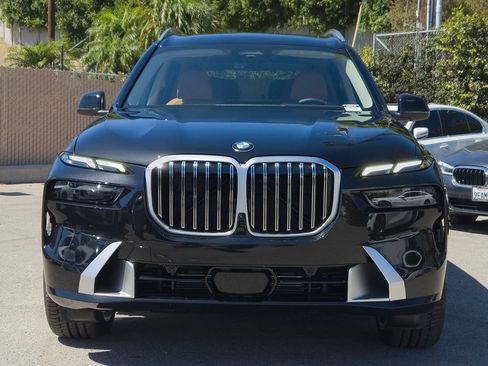 New 2027 BMW X7 xDrive40i w/ Climate Comfort Package AWD/4WD image 2