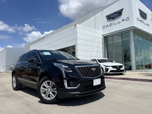Certified 2023 Cadillac XT5 Luxury w/ LPO, Floor Liner Package image 1