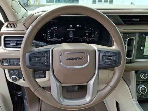 Used 2022 GMC Yukon Denali w/ Denali Ultimate Package AWD/4WD image 17