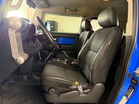 Used 2007 Toyota FJ Cruiser 4WD image 5