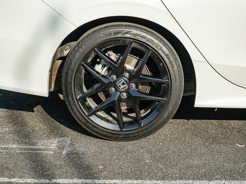 Used 2025 Honda Civic Sport image 10