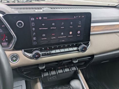 Used 2023 GMC Canyon Denali image 20