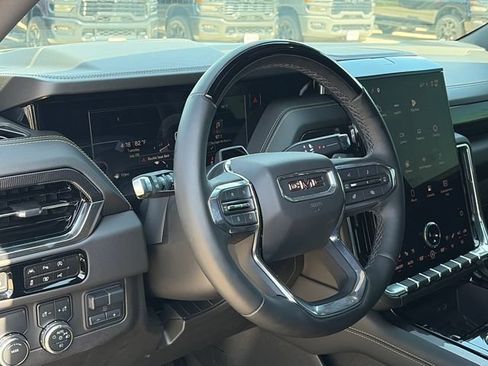 Used 2025 GMC Yukon Elevation w/ Elevation Premium Package RWD image 15