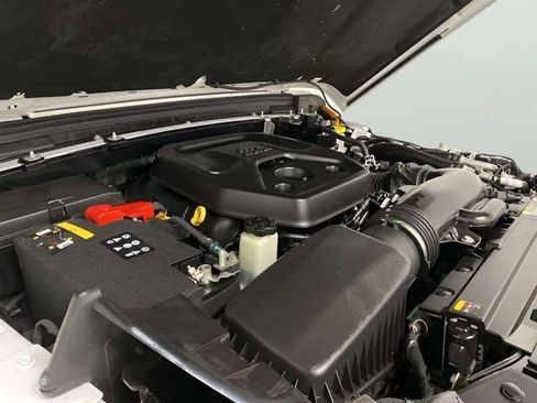 Used 2024 Jeep Wrangler Sahara 4xe w/ Technology Group image 13