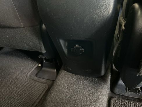 Used 2018 Toyota RAV4 XLE image 28