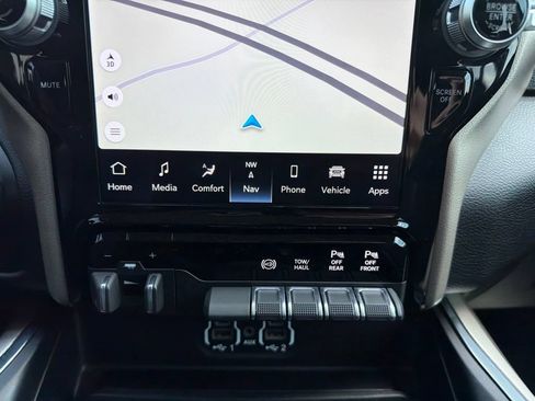 Used 2023 RAM 2500 Laramie AWD/4WD image 32