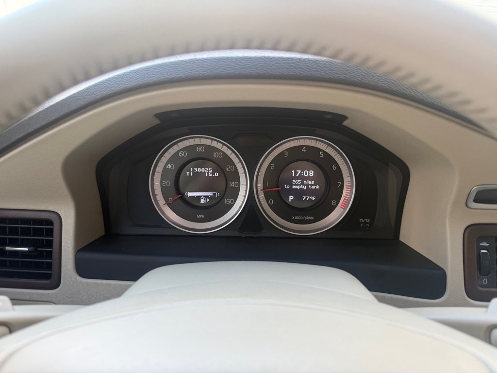 Used 2011 Volvo XC70 3.2 AWD/4WD image 15