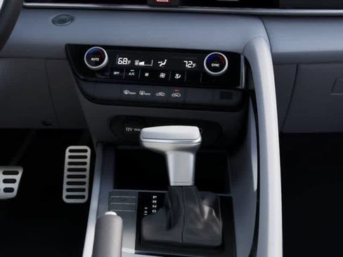 New 2025 Hyundai Elantra Sport image 16