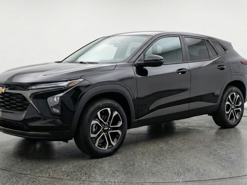 Used 2025 Chevrolet TrailBlazer LT image 3