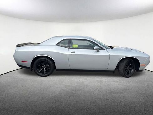 Used 2023 Dodge Challenger SXT image 15