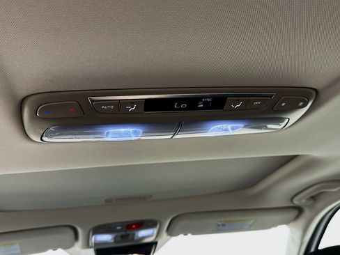 Used 2025 Kia Telluride S image 28