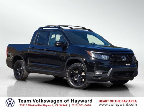 Used 2025 Honda Ridgeline Black Edition image 1