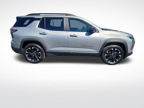 Used 2025 Chevrolet Equinox RS w/ Safety and Technology Package image 6