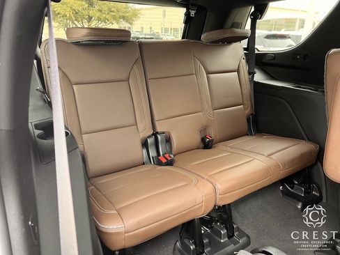 Used 2023 Chevrolet Tahoe High Country w/ Advanced Technology Package image 32