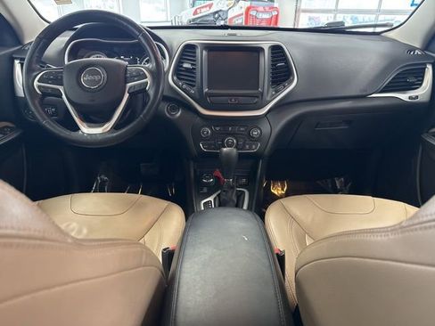 Used 2015 Jeep Cherokee Latitude w/ Cold Weather Group image 28