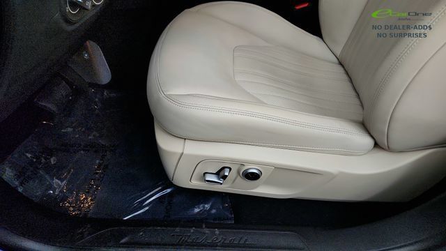 Used 2023 Maserati Levante GT AWD/4WD image 51