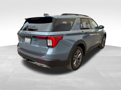 Used 2026 Ford Explorer Active w/ Active Comfort Package AWD/4WD image 5