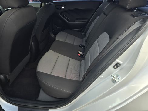 Used 2016 Kia Forte LX FWD image 16