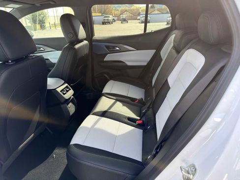 New 2026 Chevrolet Equinox EV LT image 17