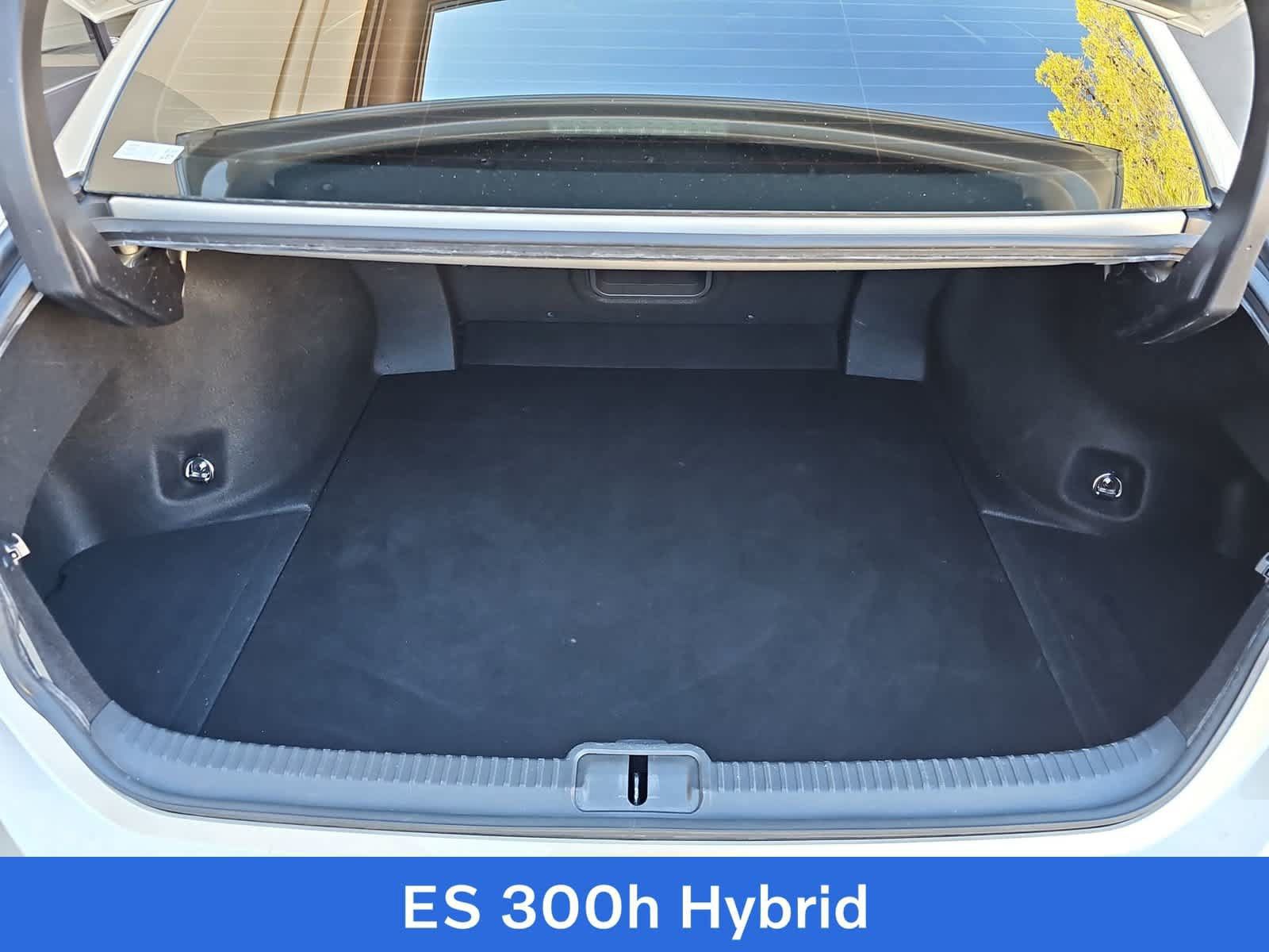 Used 2019 Lexus ES 300h w/ Premium Package FWD image 23