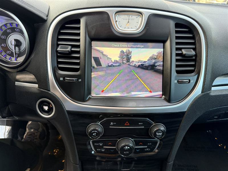 Used 2016 Chrysler 300 Limited RWD image 39