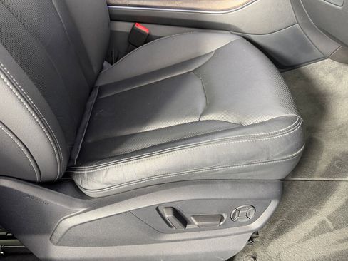 Used 2019 Audi Q8 Prestige w/ Adaptive Chassis Package image 33