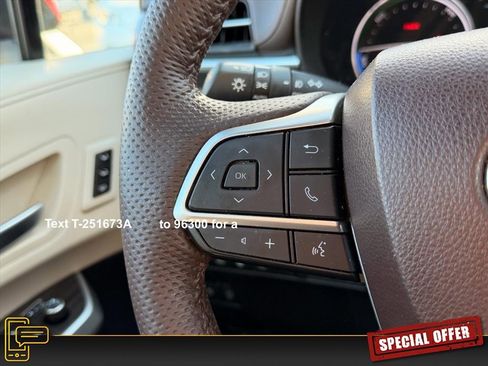 Used 2023 Toyota Sienna Platinum image 20