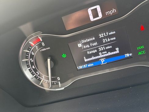 Used 2016 Honda Pilot Touring image 4