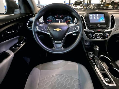 Used 2018 Chevrolet Equinox LS AWD/4WD image 18